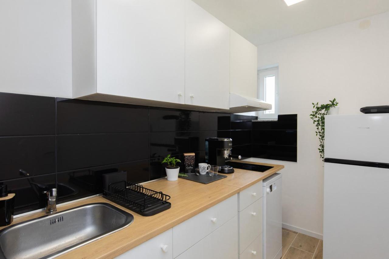 Apartment Dida I Mara Malinska Buitenkant foto
